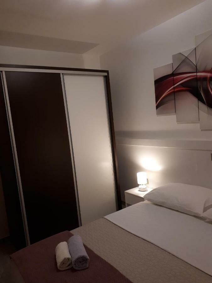 Apartments Sisevic - Comfort Apartments With Balconies And Sea View Slano Extérieur photo